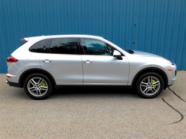 Used 2015 Porsche Cayenne S E-Hybrid AWD Used 2015 Porsche Cayenne S E-Hybrid AWD for sale at Metro West Motorcars LLC in Shrewsbury MA 6