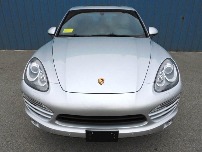 Used 2015 Porsche Cayenne S E-Hybrid AWD Used 2015 Porsche Cayenne S E-Hybrid AWD for sale at Metro West Motorcars LLC in Shrewsbury MA 8