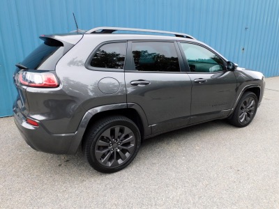Used 2019 Jeep Cherokee Limited High Altitude 4x4 Used 2019 Jeep Cherokee Limited High Altitude 4x4 for sale  at Metro West Motorcars LLC in Shrewsbury MA 5