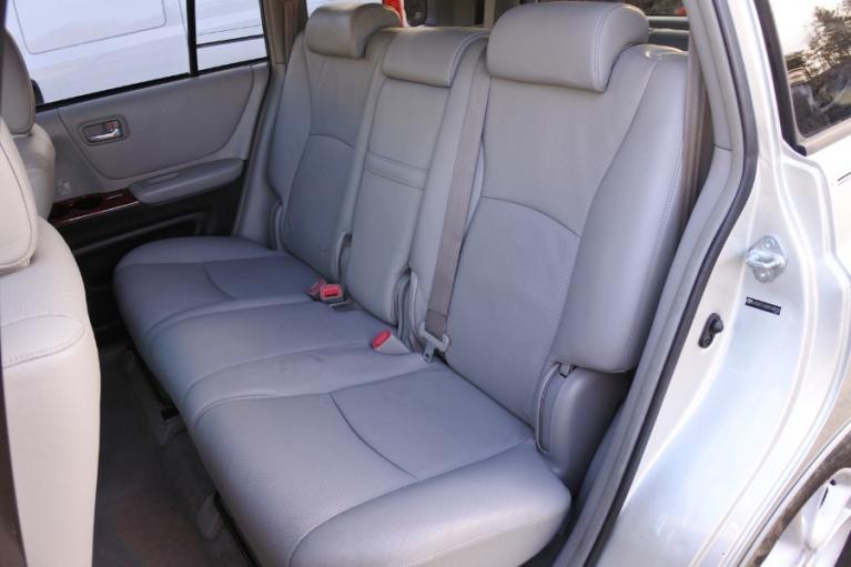 Used 2006 Toyota Highlander 4dr V6 4WD Limited w/3rd Row (Natl) Used 2006 Toyota Highlander 4dr V6 4WD Limited w/3rd Row (Natl) for sale  at Metro West Motorcars LLC in Shrewsbury MA 16