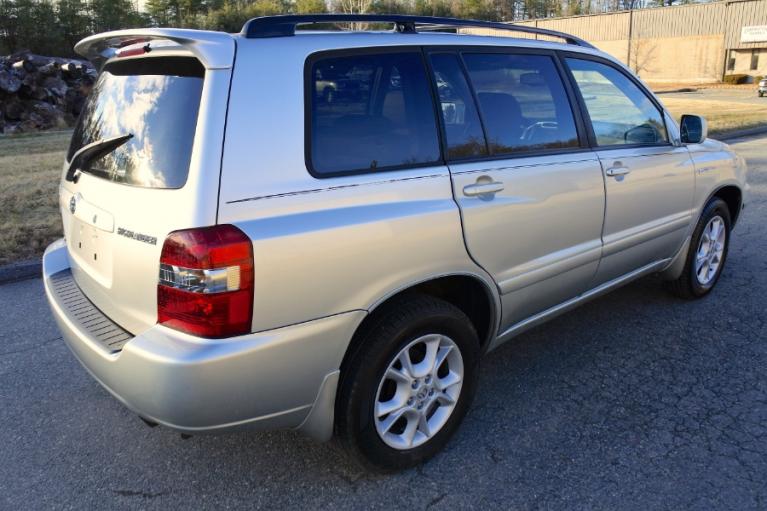 Used 2006 Toyota Highlander 4dr V6 4WD Limited w/3rd Row (Natl) Used 2006 Toyota Highlander 4dr V6 4WD Limited w/3rd Row (Natl) for sale  at Metro West Motorcars LLC in Shrewsbury MA 5