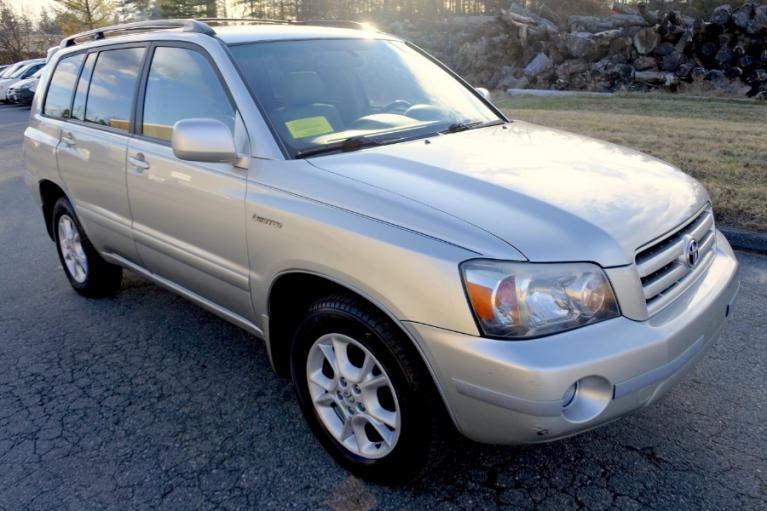 Used 2006 Toyota Highlander 4dr V6 4WD Limited w/3rd Row (Natl) Used 2006 Toyota Highlander 4dr V6 4WD Limited w/3rd Row (Natl) for sale  at Metro West Motorcars LLC in Shrewsbury MA 7