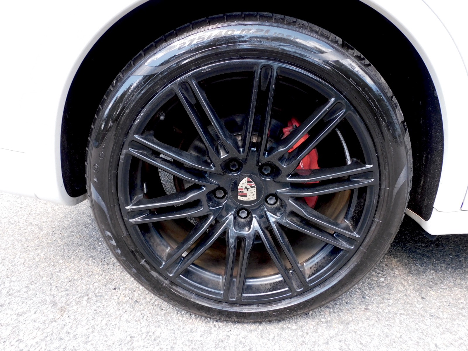 2013 Porsche Cayenne GTS photo 22