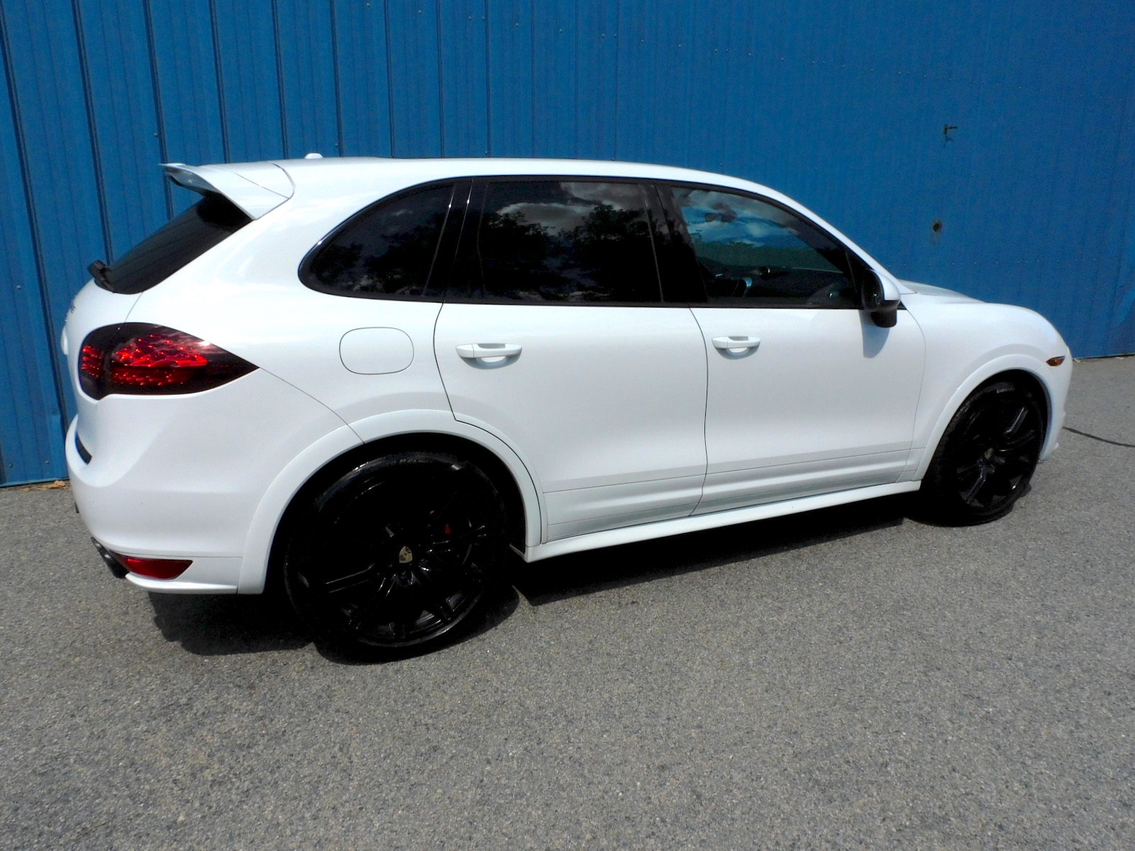 2013 Porsche Cayenne GTS photo 4