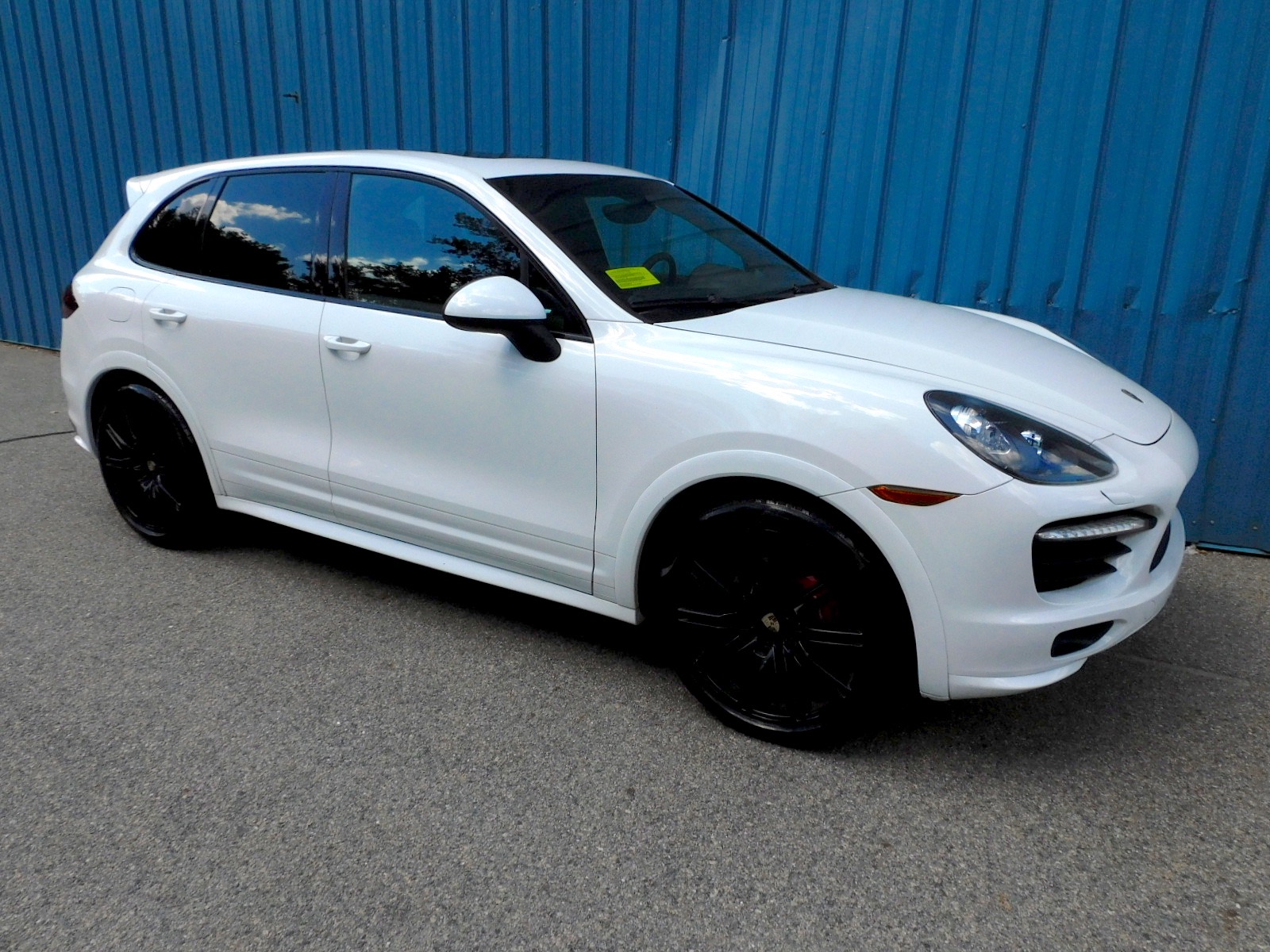 2013 Porsche Cayenne GTS photo 6