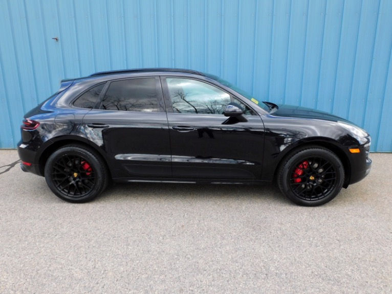 Used 2017 Porsche Macan GTS AWD Used 2017 Porsche Macan GTS AWD for sale  at Metro West Motorcars LLC in Shrewsbury MA 6