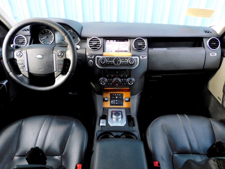 2015 Land Rover LR4 HSE photo 9