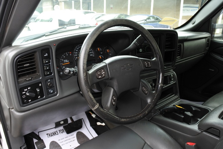 Used 2006 Chevrolet Silverado 2500hd Crew Cab 153' WB 4WD LT3 Used 2006 Chevrolet Silverado 2500hd Crew Cab 153' WB 4WD LT3 for sale  at Metro West Motorcars LLC in Shrewsbury MA 10