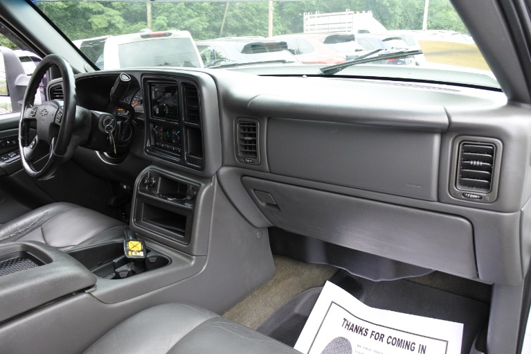 Used 2006 Chevrolet Silverado 2500hd Crew Cab 153' WB 4WD LT3 Used 2006 Chevrolet Silverado 2500hd Crew Cab 153' WB 4WD LT3 for sale  at Metro West Motorcars LLC in Shrewsbury MA 15