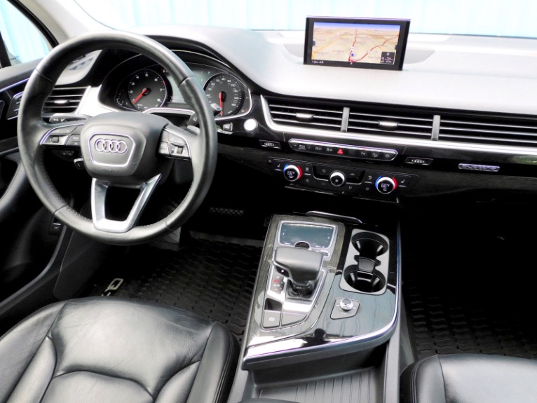 Used 2019 Audi Q7 SE Premium 55 TFSI quattro Used 2019 Audi Q7 SE Premium 55 TFSI quattro for sale at Metro West Motorcars LLC in Shrewsbury MA 10