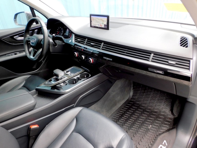 Used 2019 Audi Q7 SE Premium 55 TFSI quattro Used 2019 Audi Q7 SE Premium 55 TFSI quattro for sale at Metro West Motorcars LLC in Shrewsbury MA 22