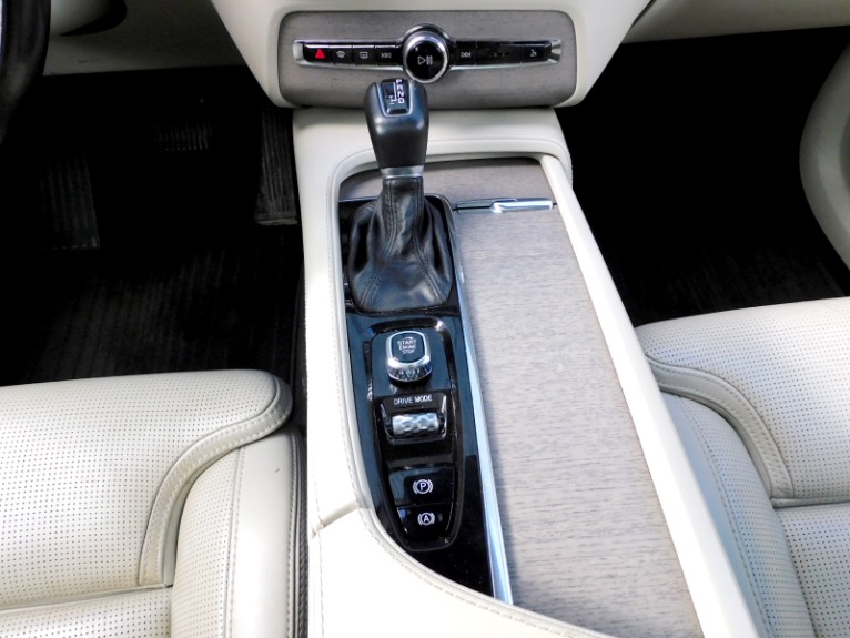 Used 2021 Volvo Xc90 T6 AWD Inscription 6P Used 2021 Volvo Xc90 T6 AWD Inscription 6P for sale at Metro West Motorcars LLC in Shrewsbury MA 12