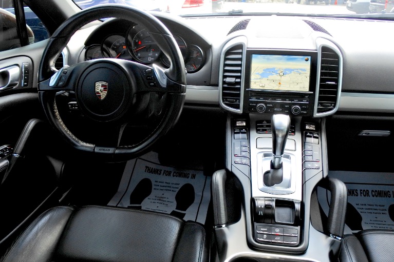 Used 2011 Porsche Cayenne AWD Used 2011 Porsche Cayenne AWD for sale at Metro West Motorcars LLC in Shrewsbury MA 10
