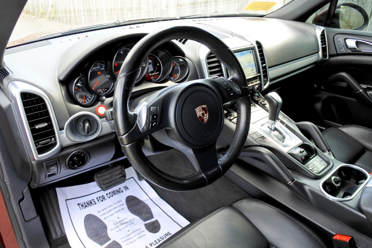 Used 2011 Porsche Cayenne AWD Used 2011 Porsche Cayenne AWD for sale at Metro West Motorcars LLC in Shrewsbury MA 13