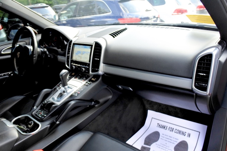 Used 2011 Porsche Cayenne AWD Used 2011 Porsche Cayenne AWD for sale at Metro West Motorcars LLC in Shrewsbury MA 21