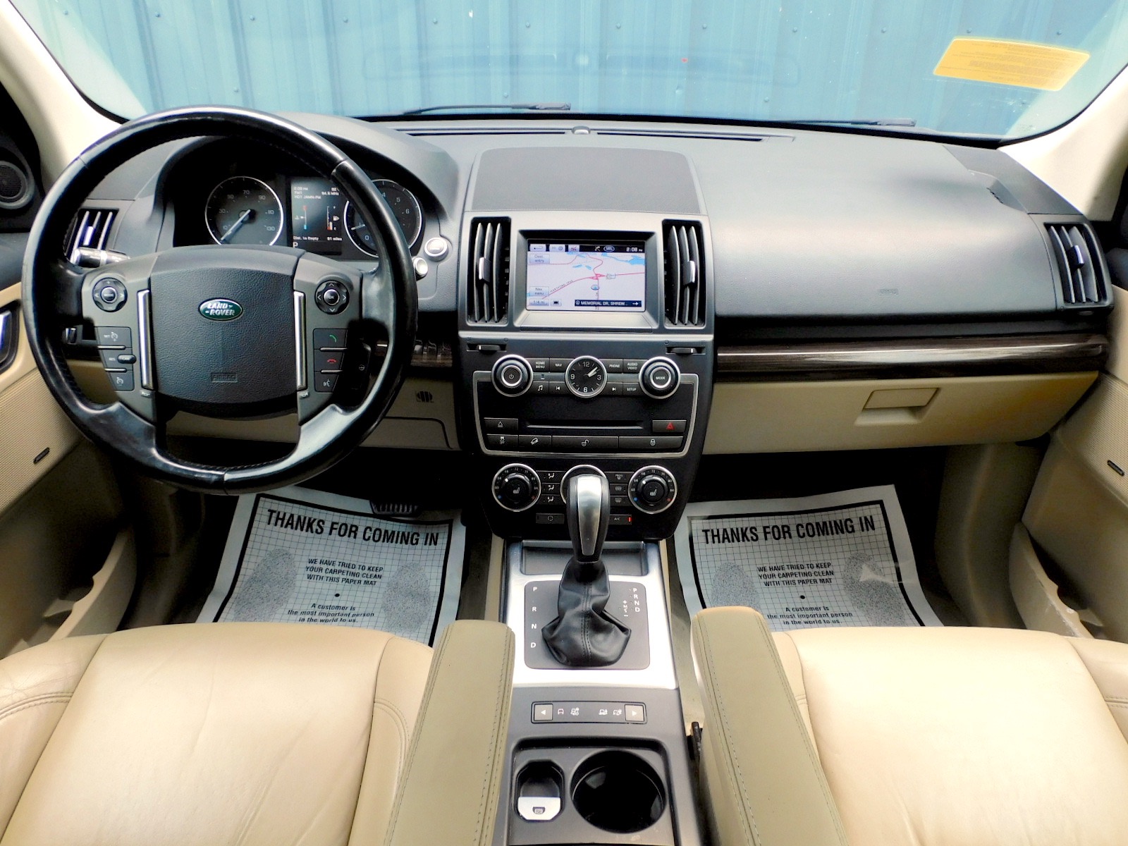 2013 Land Rover LR2 HSE LUX photo 9
