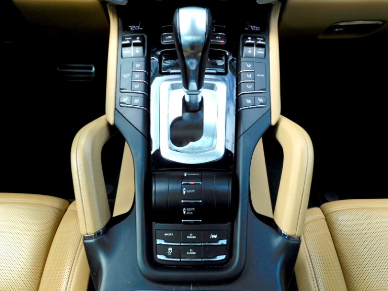 Used 2015 Porsche Cayenne S E-Hybrid AWD Used 2015 Porsche Cayenne S E-Hybrid AWD for sale at Metro West Motorcars LLC in Shrewsbury MA 12