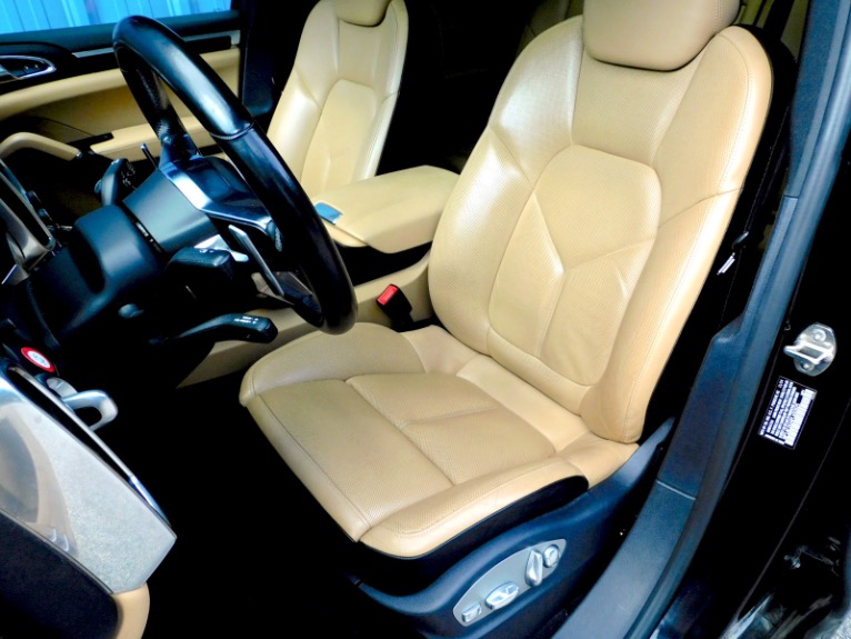 Used 2015 Porsche Cayenne S E-Hybrid AWD Used 2015 Porsche Cayenne S E-Hybrid AWD for sale at Metro West Motorcars LLC in Shrewsbury MA 14