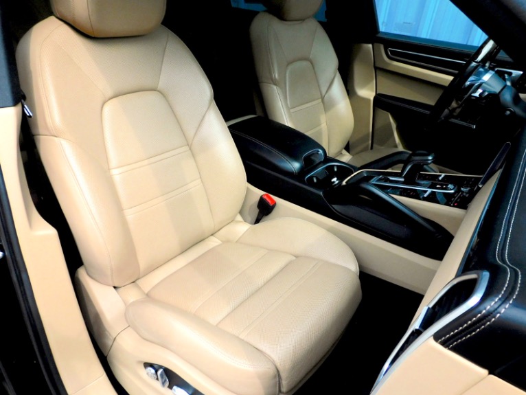 Used 2021 Porsche Cayenne S AWD Used 2021 Porsche Cayenne S AWD for sale  at Metro West Motorcars LLC in Shrewsbury MA 19