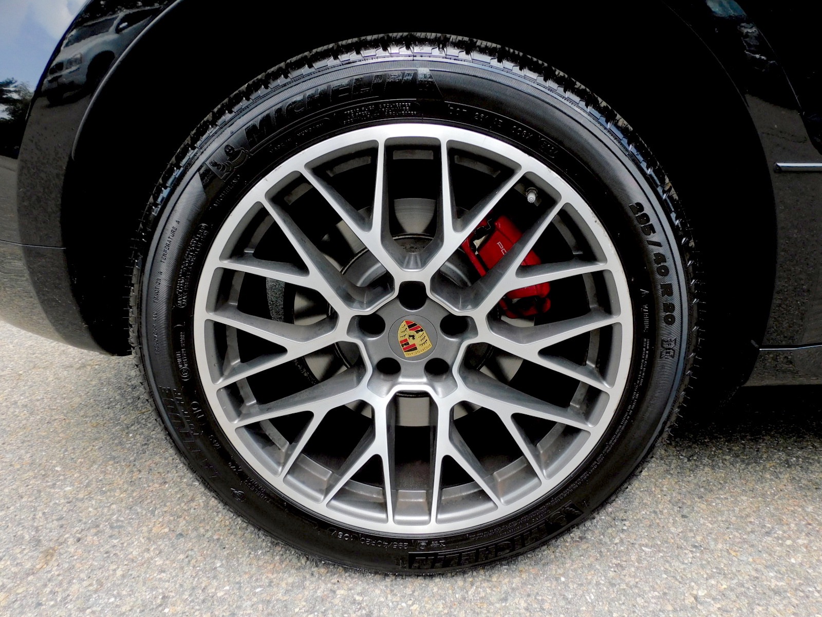 2017 Porsche Macan Turbo photo 22