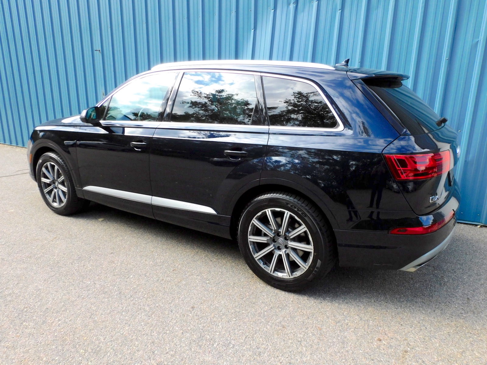 2018 Audi Q7 Premium Plus photo 2