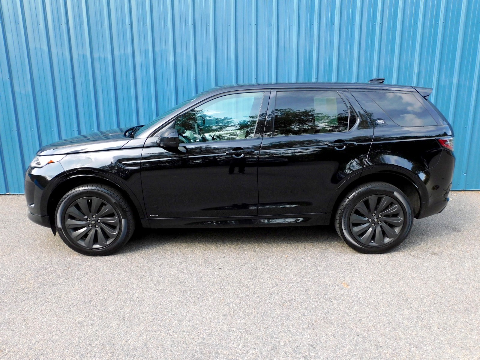 2020 Land Rover Discovery Sport SE R-Dynamic photo 2