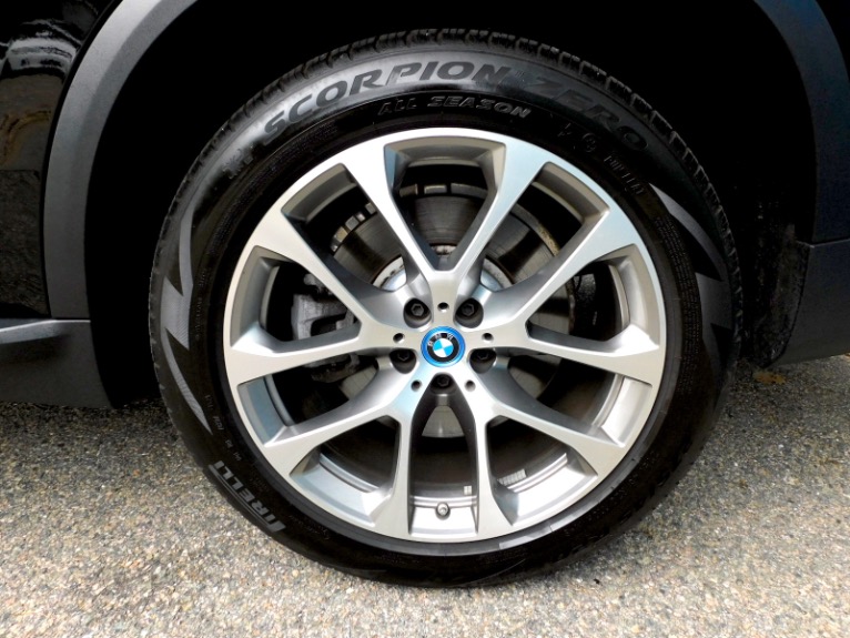 Used 2025 BMW X5 xDrive50e Plug-In Hybrid Used 2025 BMW X5 xDrive50e Plug-In Hybrid for sale  at Metro West Motorcars LLC in Shrewsbury MA 24