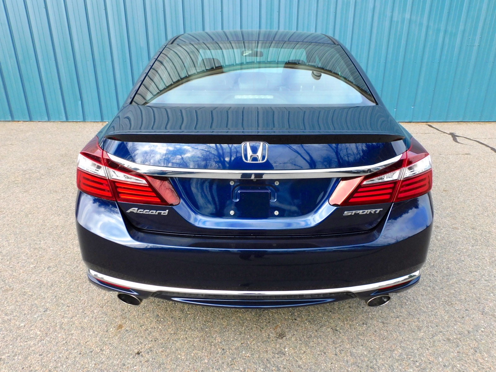 2016 Honda Accord Sport photo 3
