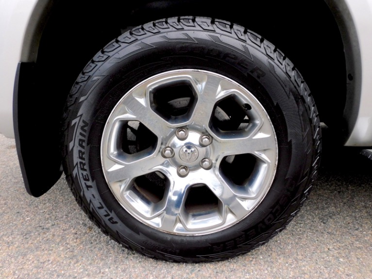 Used 2015 Ram 1500 4WD Crew Cab 149 Laramie Used 2015 Ram 1500 4WD Crew Cab 149 Laramie for sale  at Metro West Motorcars LLC in Shrewsbury MA 24