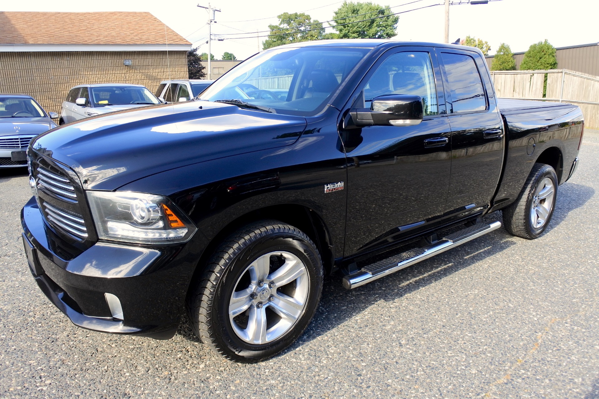 Sold 2013 Ram 1500 shop R