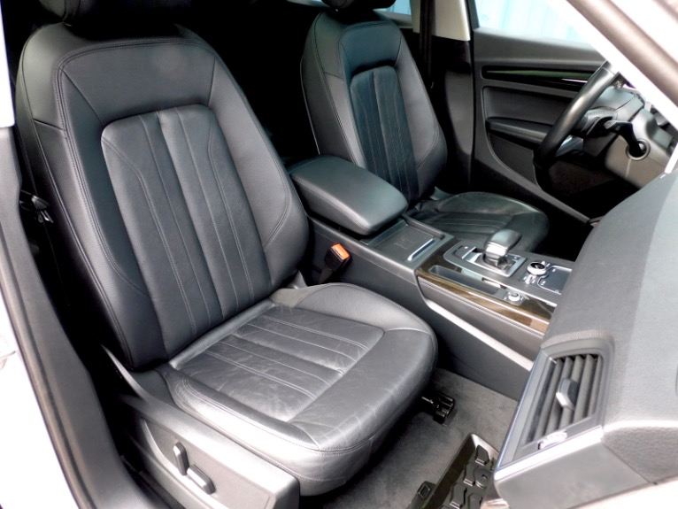 Used 2020 Audi Q5 Premium Plus 45 TFSI quattro Used 2020 Audi Q5 Premium Plus 45 TFSI quattro for sale  at Metro West Motorcars LLC in Shrewsbury MA 19