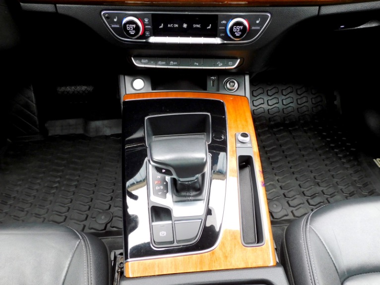 Used 2021 Audi Q5 Premium 45 TFSI quattro Used 2021 Audi Q5 Premium 45 TFSI quattro for sale  at Metro West Motorcars LLC in Shrewsbury MA 12