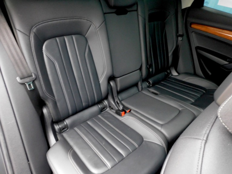 Used 2021 Audi Q5 Premium 45 TFSI quattro Used 2021 Audi Q5 Premium 45 TFSI quattro for sale  at Metro West Motorcars LLC in Shrewsbury MA 17