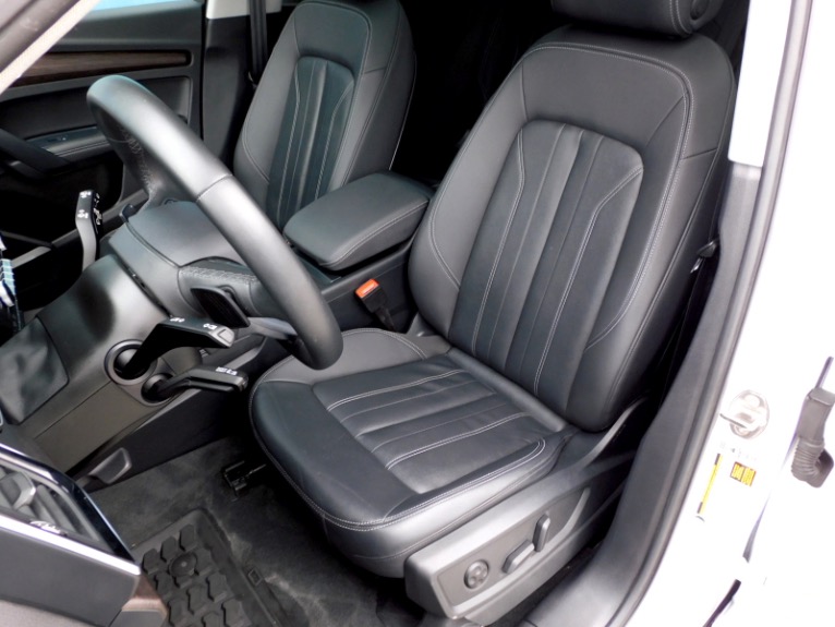 Used 2021 Audi Q5 Premium Plus 45 TFSI quattro Used 2021 Audi Q5 Premium Plus 45 TFSI quattro for sale  at Metro West Motorcars LLC in Shrewsbury MA 14