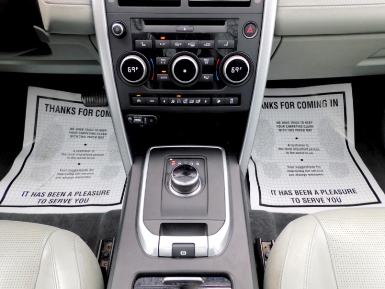 Used 2017 Land Rover Discovery Sport HSE Luxury 4WD Used 2017 Land Rover Discovery Sport HSE Luxury 4WD for sale  at Metro West Motorcars LLC in Shrewsbury MA 12