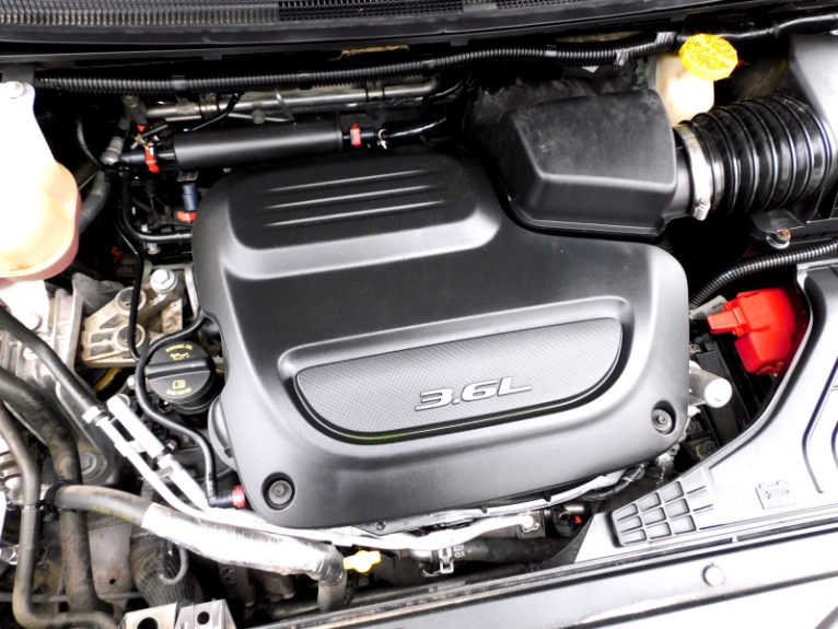 Used 2020 Chrysler Pacifica Touring L FWD Used 2020 Chrysler Pacifica Touring L FWD for sale  at Metro West Motorcars LLC in Shrewsbury MA 23