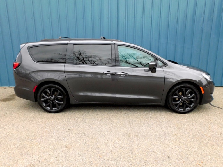 Used 2020 Chrysler Pacifica Touring L FWD Used 2020 Chrysler Pacifica Touring L FWD for sale  at Metro West Motorcars LLC in Shrewsbury MA 6