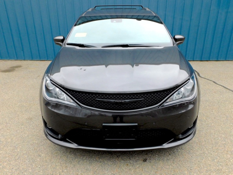 Used 2020 Chrysler Pacifica Touring L FWD Used 2020 Chrysler Pacifica Touring L FWD for sale  at Metro West Motorcars LLC in Shrewsbury MA 8