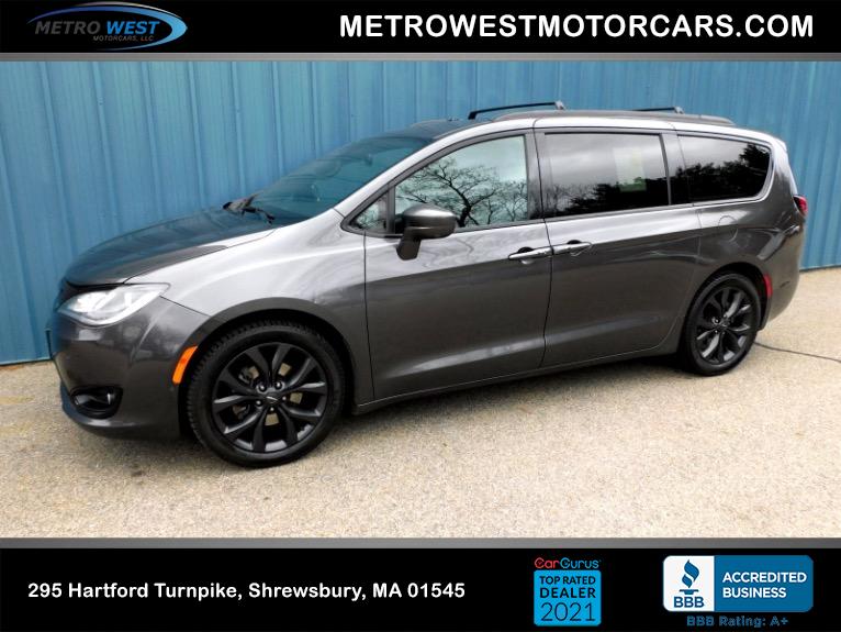 Used 2020 Chrysler Pacifica Touring L FWD Used 2020 Chrysler Pacifica Touring L FWD for sale  at Metro West Motorcars LLC in Shrewsbury MA 1