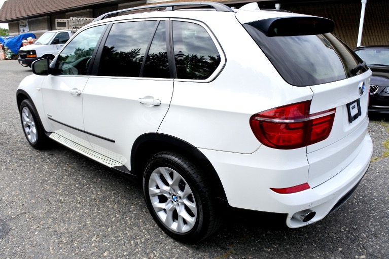 Used 2013 BMW X5 AWD 4dr xDrive35i Premium Used 2013 BMW X5 AWD 4dr xDrive35i Premium for sale at Metro West Motorcars LLC in Shrewsbury MA 3