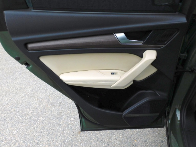 Used 2022 Audi Q5 S line Prestige 55 TFSI e quattro Used 2022 Audi Q5 S line Prestige 55 TFSI e quattro for sale  at Metro West Motorcars LLC in Shrewsbury MA 22