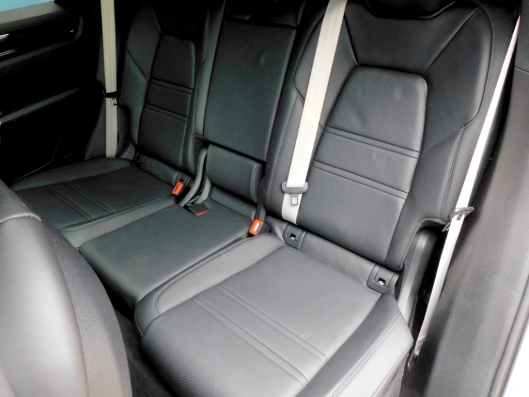 Used 2023 Porsche Cayenne S Platinum Edition Coupe AWD Used 2023 Porsche Cayenne S Platinum Edition Coupe AWD for sale  at Metro West Motorcars LLC in Shrewsbury MA 16