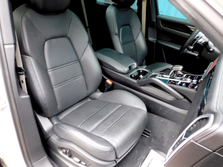 Used 2023 Porsche Cayenne S Platinum Edition Coupe AWD Used 2023 Porsche Cayenne S Platinum Edition Coupe AWD for sale  at Metro West Motorcars LLC in Shrewsbury MA 18