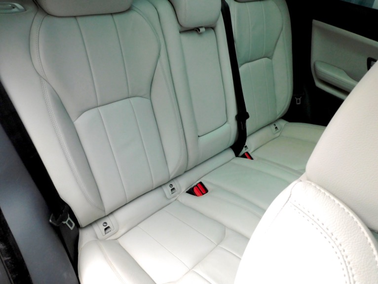 Used 2019 Land Rover Range Rover Evoque SE Premium Used 2019 Land Rover Range Rover Evoque SE Premium for sale  at Metro West Motorcars LLC in Shrewsbury MA 17