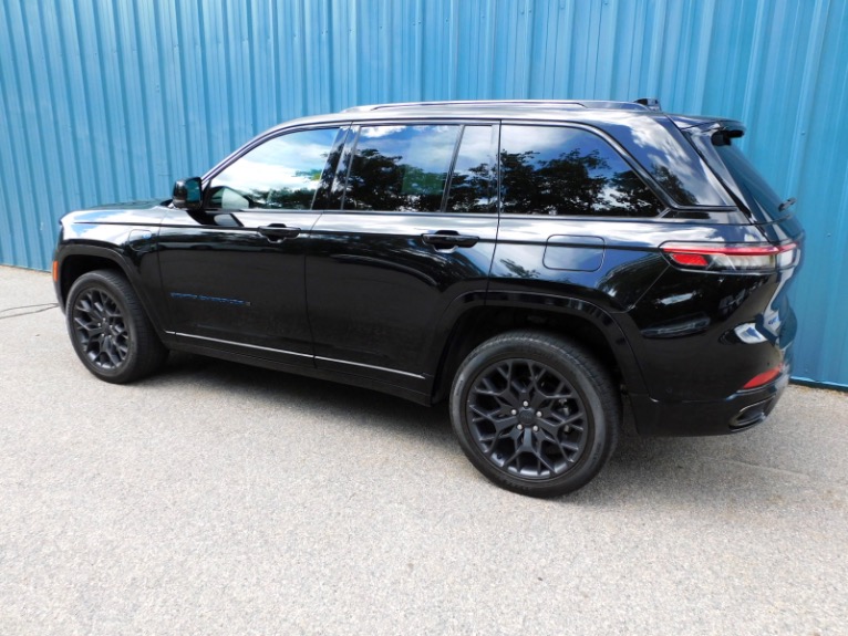 Used 2023 Jeep Grand Cherokee 4xe Summit Reserve 4x4 Used 2023 Jeep Grand Cherokee 4xe Summit Reserve 4x4 for sale  at Metro West Motorcars LLC in Shrewsbury MA 3