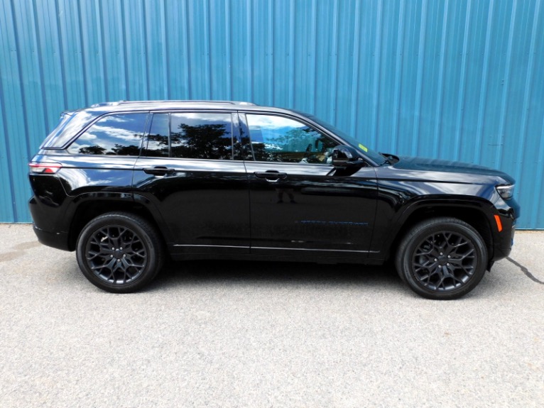 Used 2023 Jeep Grand Cherokee 4xe Summit Reserve 4x4 Used 2023 Jeep Grand Cherokee 4xe Summit Reserve 4x4 for sale  at Metro West Motorcars LLC in Shrewsbury MA 6