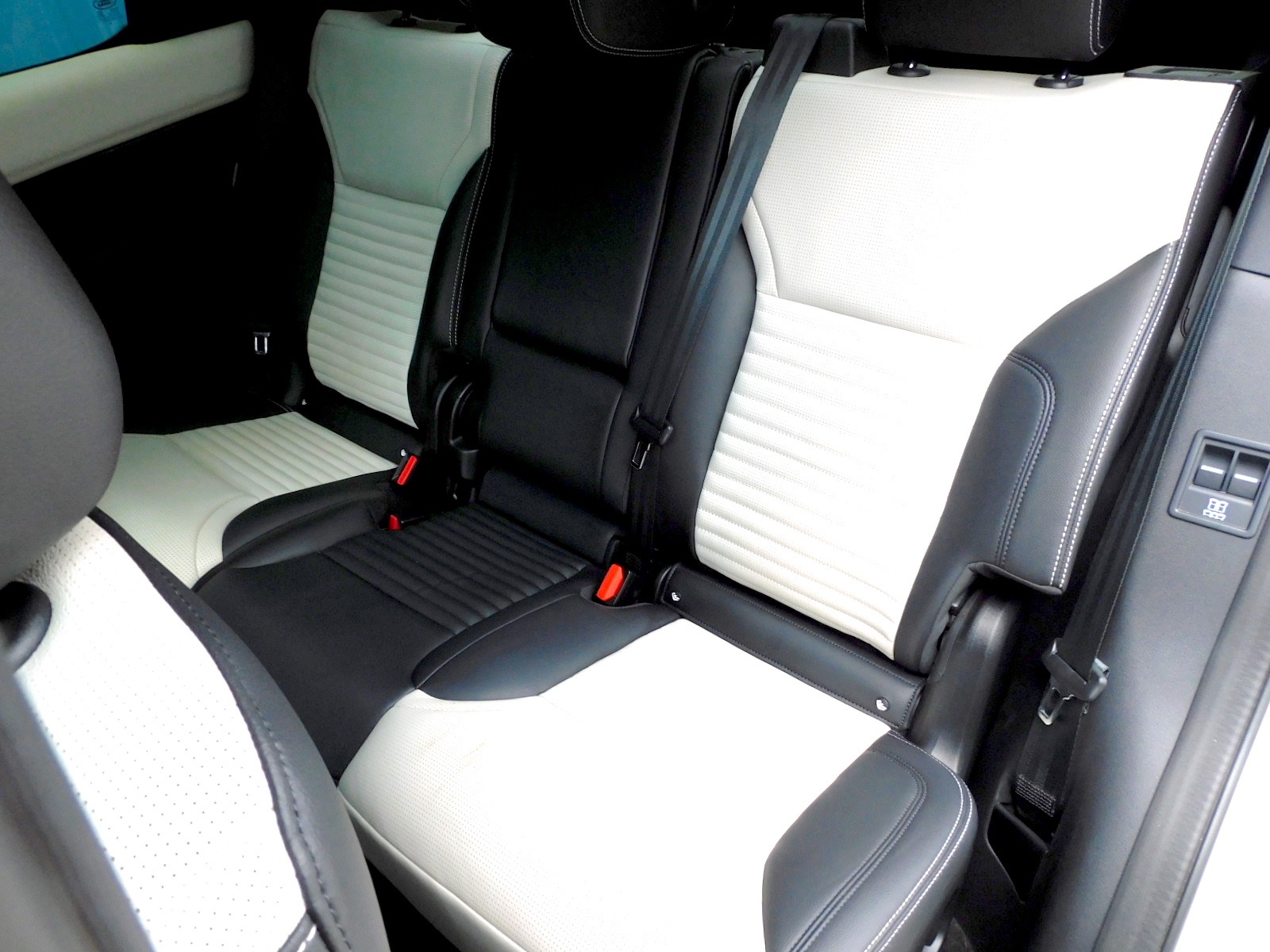 2023 Land Rover Discovery S R Dynamic - Photo 43