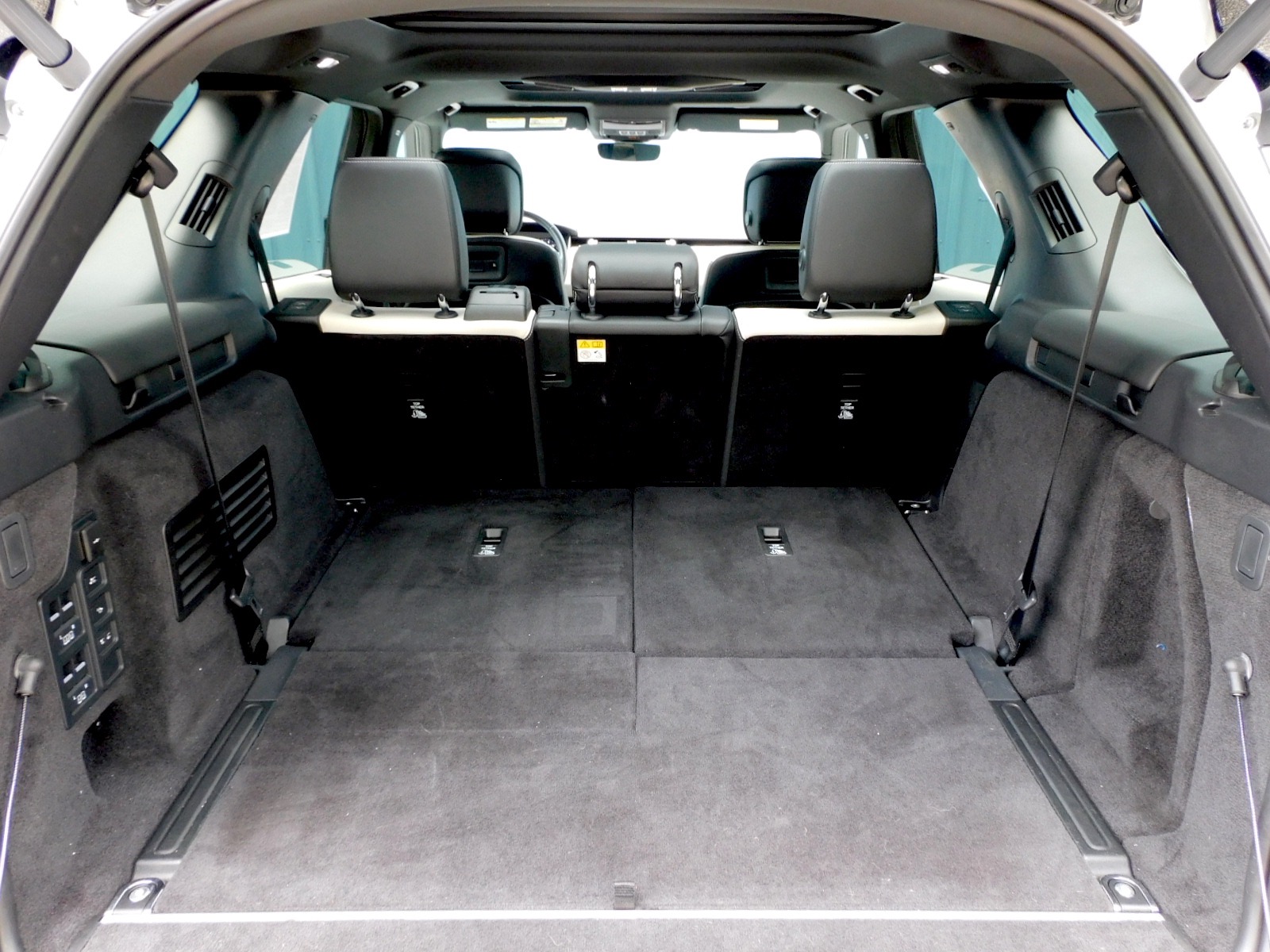 2023 Land Rover Discovery S R Dynamic - Photo 53
