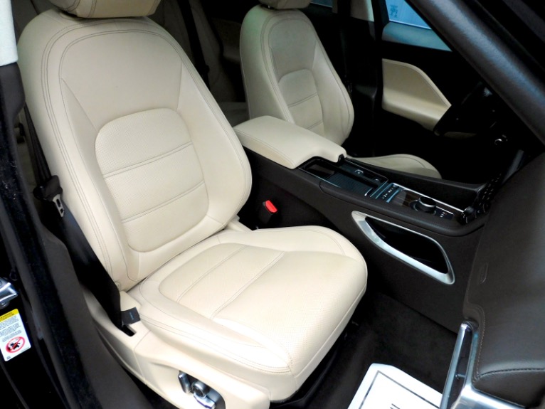 Used 2020 Jaguar F-pace 25t Prestige AWD Used 2020 Jaguar F-pace 25t Prestige AWD for sale  at Metro West Motorcars LLC in Shrewsbury MA 19
