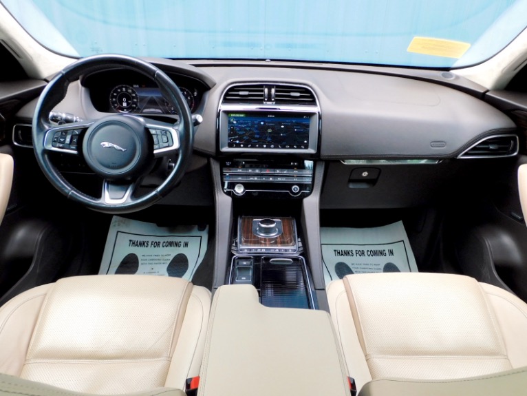 Used 2020 Jaguar F-pace 25t Prestige AWD Used 2020 Jaguar F-pace 25t Prestige AWD for sale  at Metro West Motorcars LLC in Shrewsbury MA 9